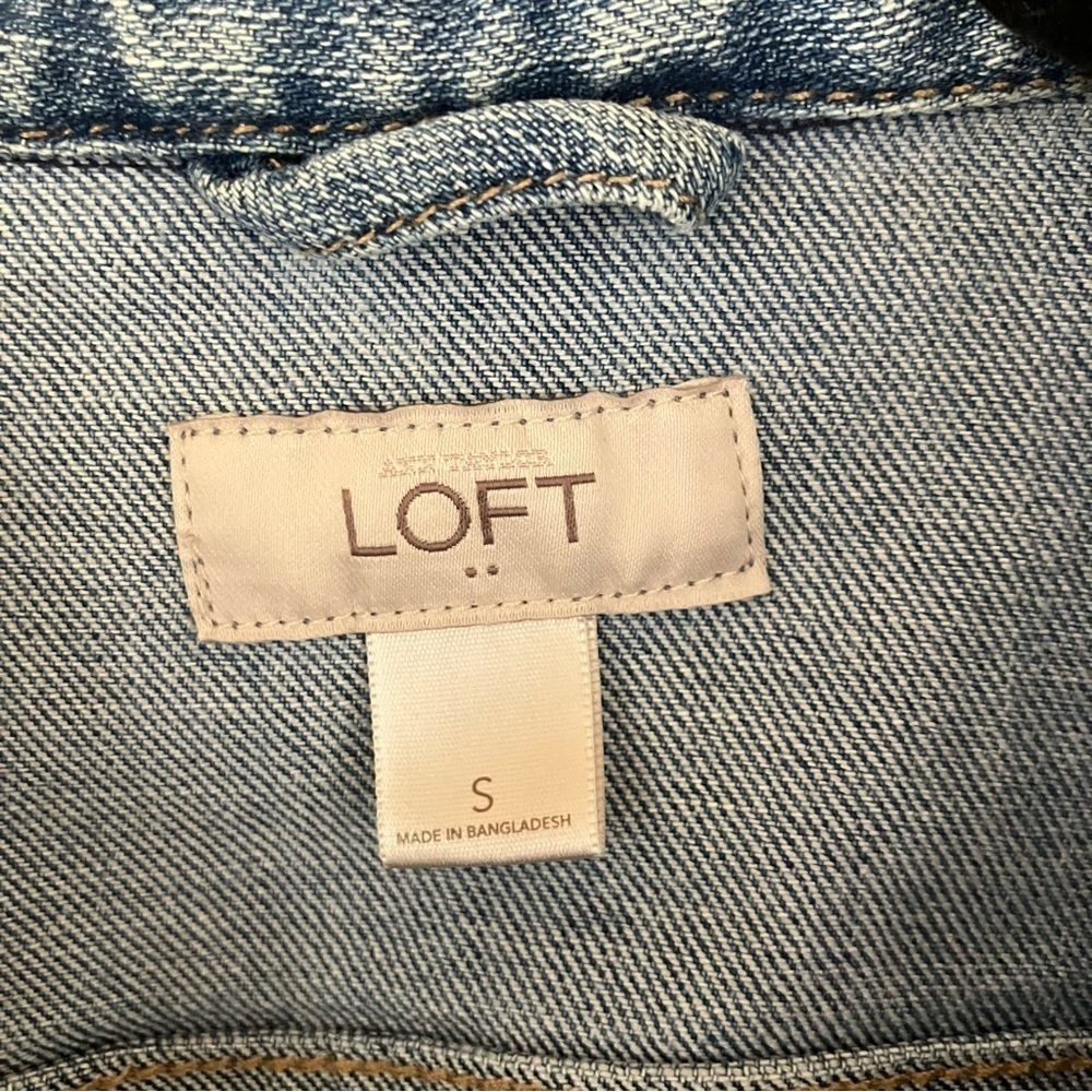 EUC Ann Taylor Loft Denim Blue Jean Jacket Small - Picture 6 of 10